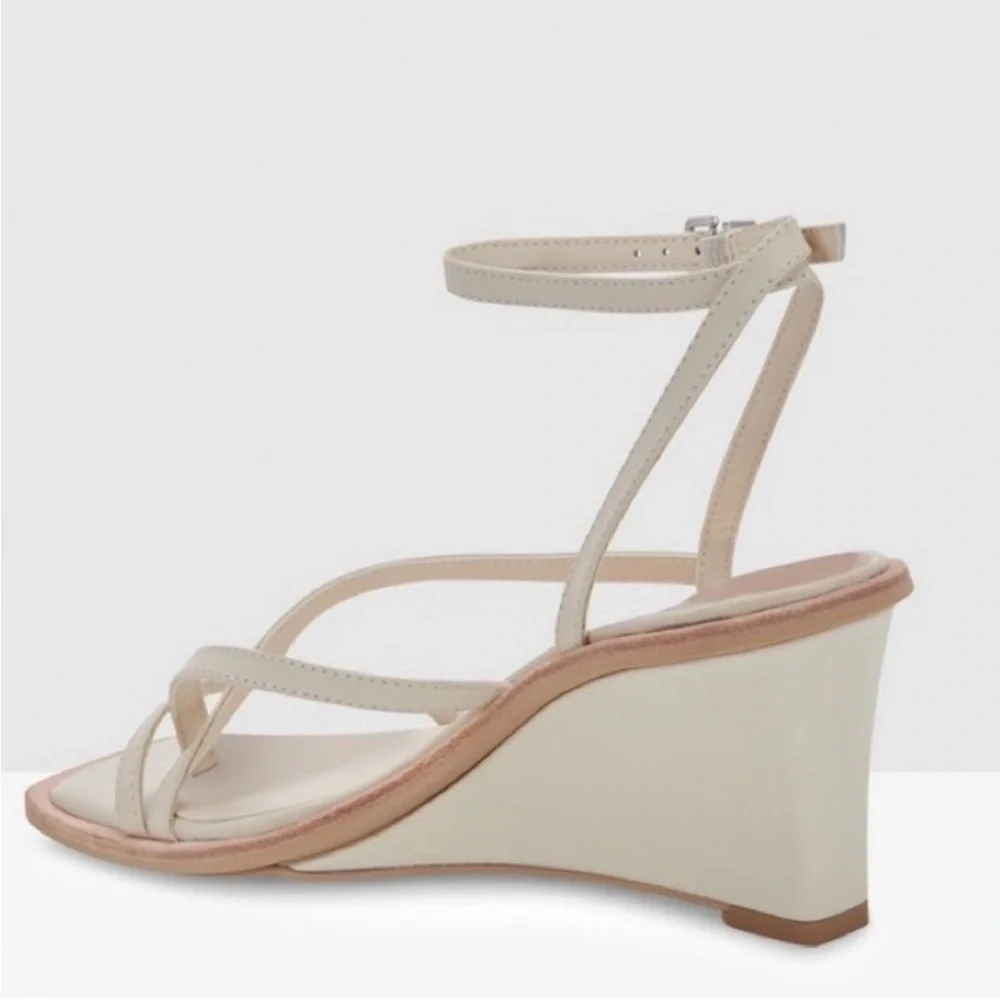 NEW! Dolce Vita Gemini Ankle Strap Wedge Sandal in Ivory - Size 10 🚙